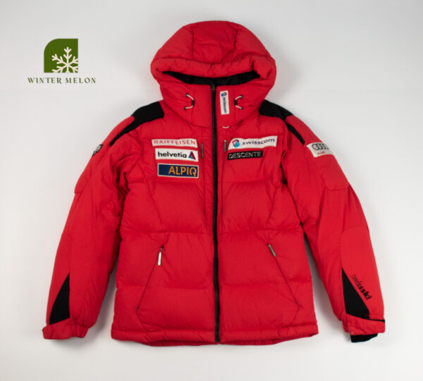 เสื้อกันหนาวขนเป็ด Descente สีแดง