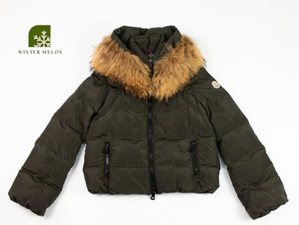 เสื้อกันหนาว MONCLER สีเขียวขี้ม้ามีเฟอร์