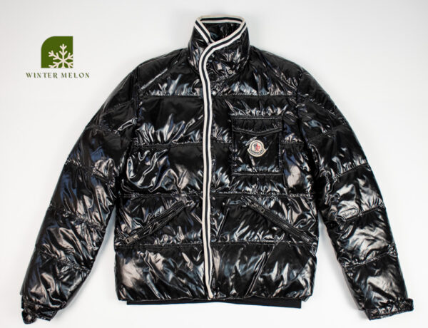เสื้อกันหนาว MONCLER สีดำเงา