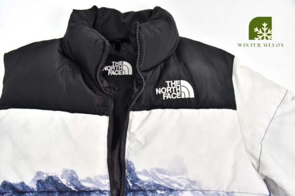 เสื้อกันหนาว THE NORTH FACE ลายภูเขาสีขาว - Image 2