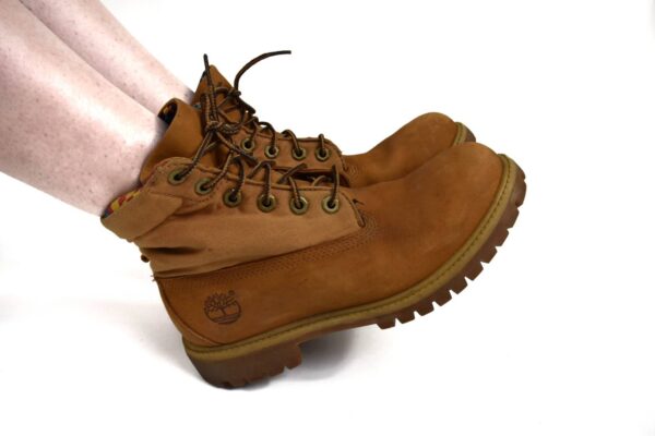 รองเท้าหิมะTIMBERLANDสีน้ำตาลทอง - Image 2