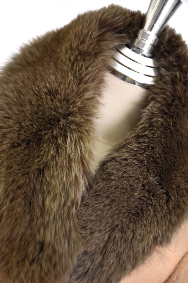เฟอร์ตกแต่ง SAGA FOX สีน้ำตาลไหม้ FD026
