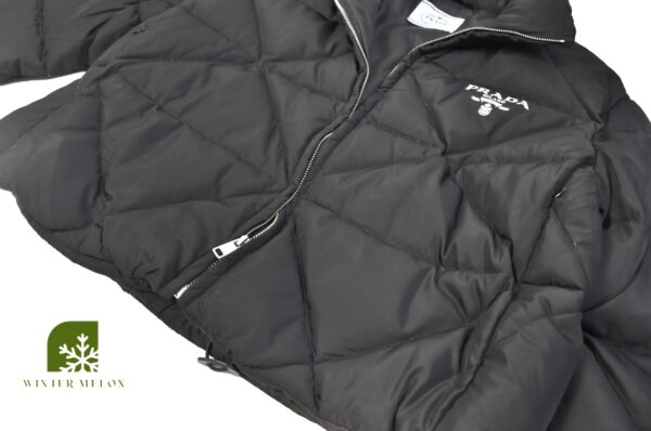 เสื้อกันหนาว PRADA สีดำ - Image 3