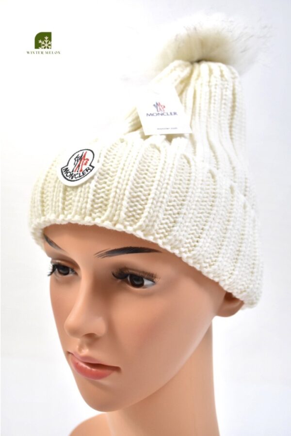 หมวกไหมพรมสีขาว  MONCLER