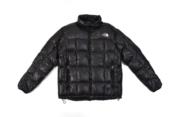 เสื้อกันหนาวสีดำ THE NORTH FACE
