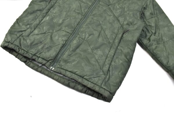 เสื้อกันหนาว THE NORTH FACE สีเขียวขี้ม้าลายทหาร - Image 2