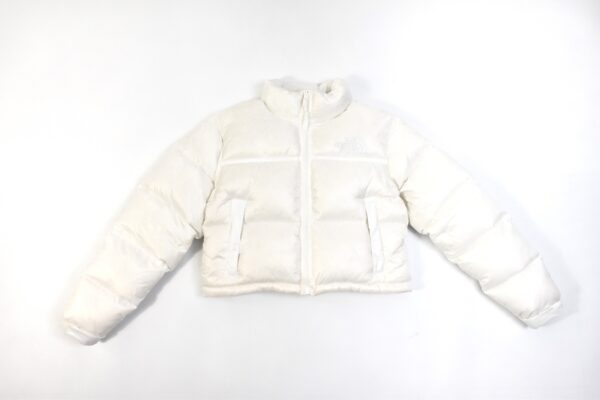 เสื้อกันหนาวทรงครอป THE NORTH FACE สีขาว