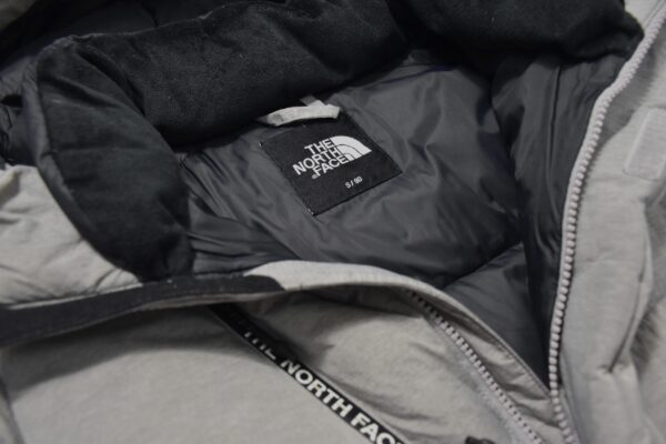 เสื้อกันหนาว THE NORTH FACE สีเทา ตัวยาว - Image 4