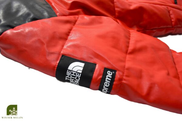 เสื้อกันหนาว THE NORTH FACE สีดำแดงหนัง - Image 3