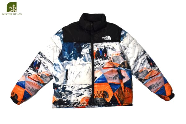 เสื้อกันหนาว THE NORTH FACE สีขาว ลายภูเขาส้ม