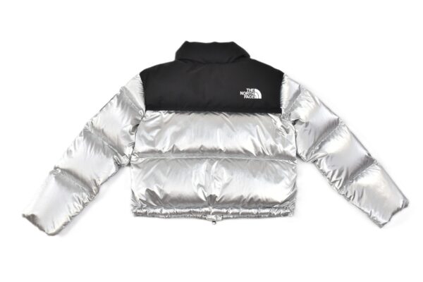 เสื้อกันหนาวทรงครอป THE NORTH FACE สีดำ-เงิน ปักโลโก้ที่แขน - Image 5