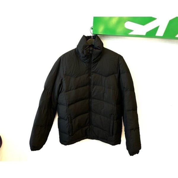 เสื้อกันหนาว  GIORDANO	สีดำ