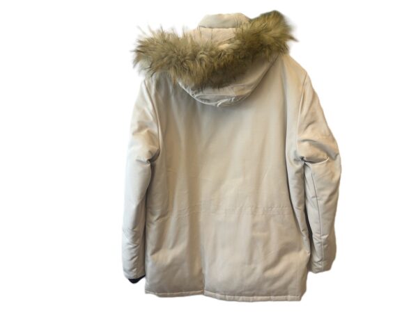 เสื้อกันหนาว Canada Goose สีครีม - Image 2