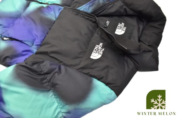 เสื้อกันหนาวทรงครอป THE NORTH FACE สีเขียวลายแสงเหนือ - Image 3