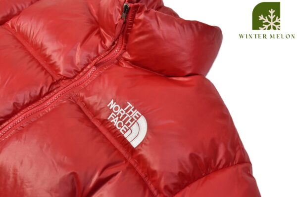 เสื้อกันหนาวทรงครอปTHE NORTH FACE สีแดง - Image 3