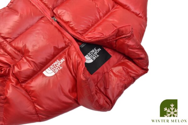 เสื้อกันหนาวทรงครอปTHE NORTH FACE สีแดง - Image 2