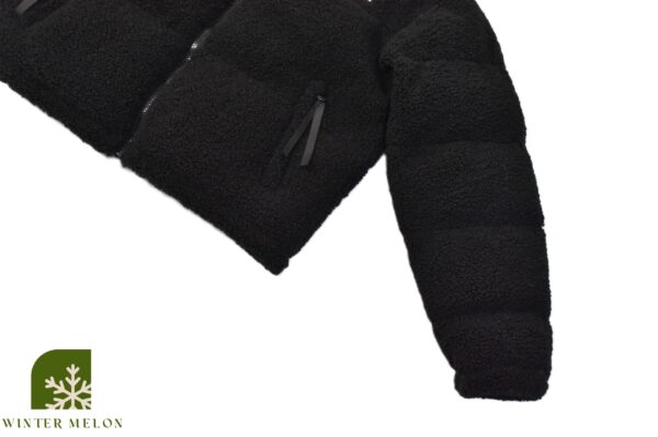 เสื้อกันหนาวแจ็คเก็ตผ้าฟลีซทรงครอปTHE NORTH FACE สีดำ - Image 3