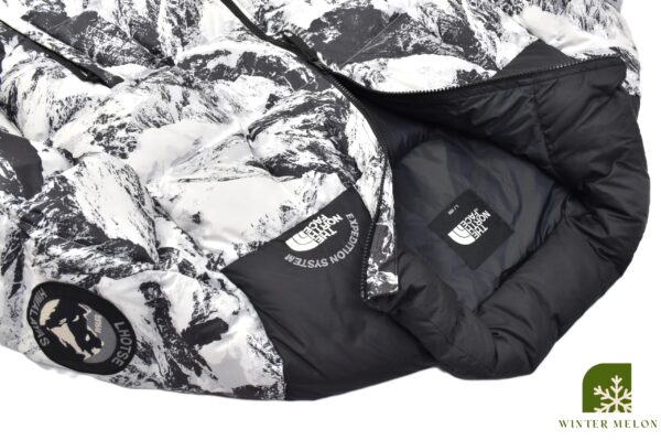 เสื้อกันหนาว THE NORTH FACE สีดำลายภูเขา - Image 3