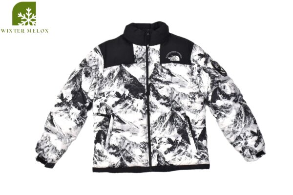 เสื้อกันหนาว THE NORTH FACE สีดำลายภูเขา