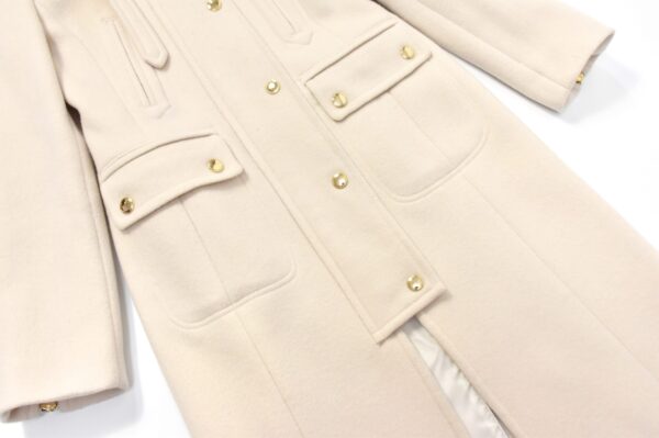 เสื้อโค้ท สีขาวครีม - Image 3