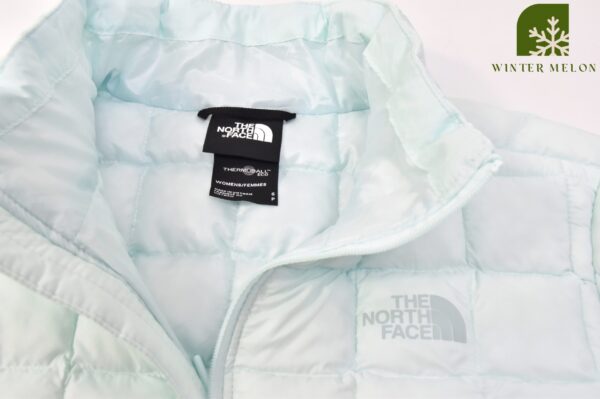 เสื้อกันหนาวอัลตร้าไลท์ดาวน์  THE NORTH FACE สีเขียวมิ้นท์อ่อน - Image 2