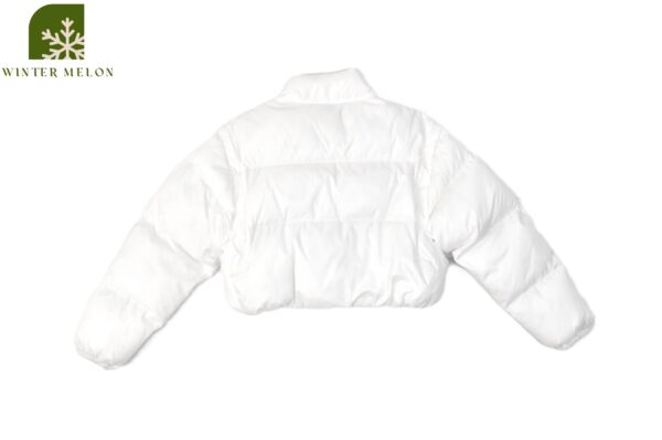 เสื้อกันหนาวทรงครอป PRADA สีขาว - Image 4