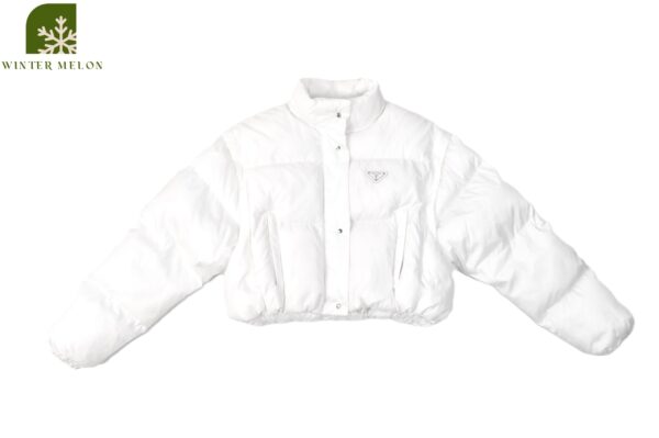 เสื้อกันหนาวทรงครอป PRADA สีขาว