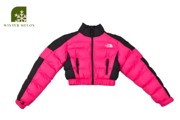 เสื้อกันหนาวทรงครอป THE NORTH FACE สีดำ-ชมพูบานเย็น