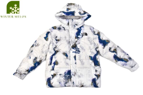 เสื้อกันหนาว THE NORTH FACE สีขาวลายโลกมีฮู้ด