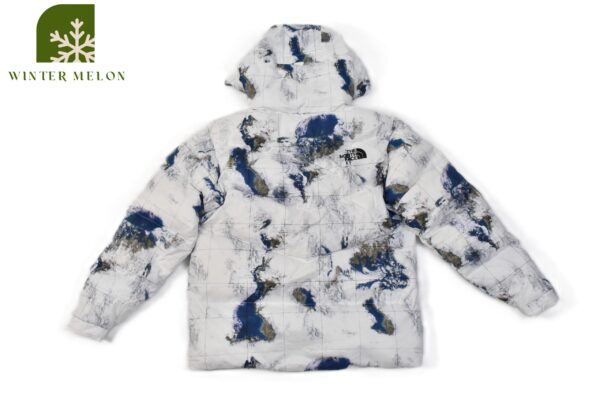 เสื้อกันหนาว THE NORTH FACE สีขาวลายโลกมีฮู้ด - Image 5
