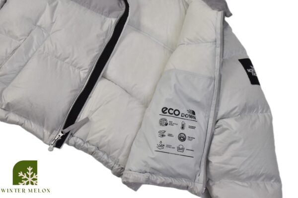 เสื้อกันหนาวทรงครอป THE NORTH FACE สีเทา-ขาว ปักโลโก้ที่แขน - Image 4