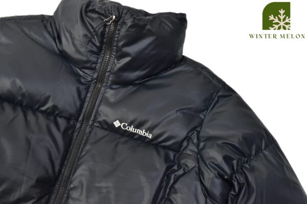 เสื้อกันหนาวทรงครอป COLUMBIA สีดำ - Image 3