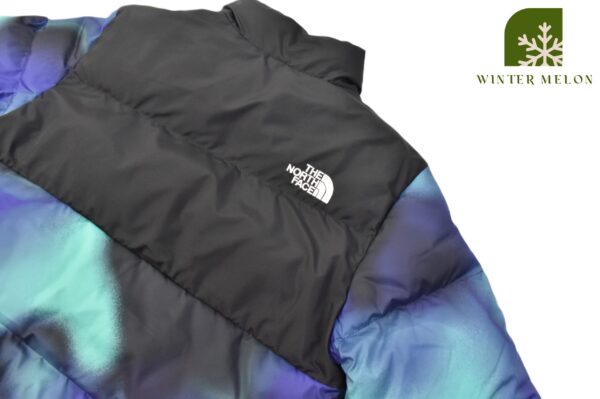 เสื้อกันหนาวทรงครอป THE NORTH FACE สีเขียวลายแสงเหนือ - Image 4